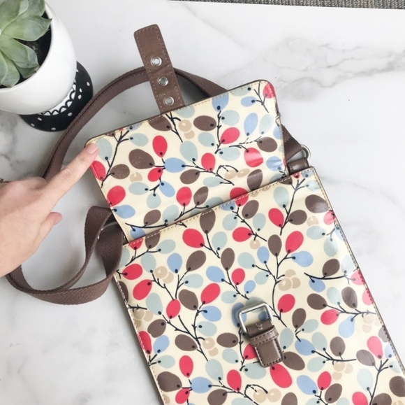 Boden Crossbody Bag - Picture 3 of 8